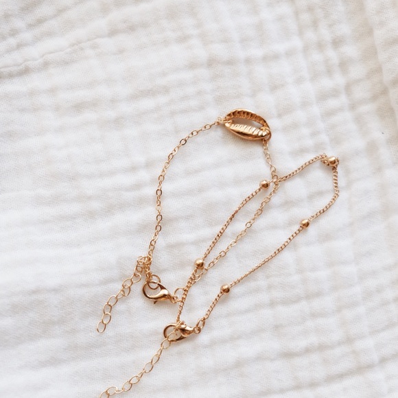 “Layla” Bracelet Set in Gold - Picture 4 of 4